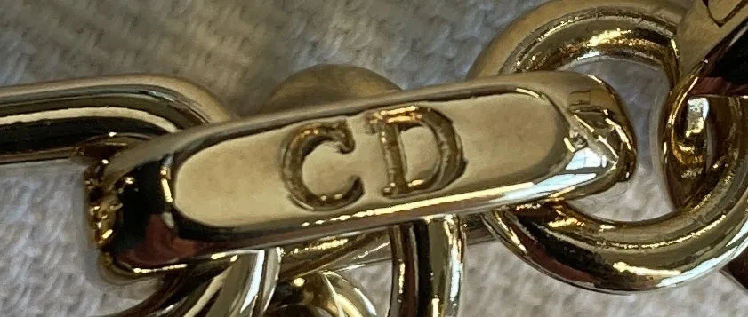 30 Montaigne Bag Charm Metal