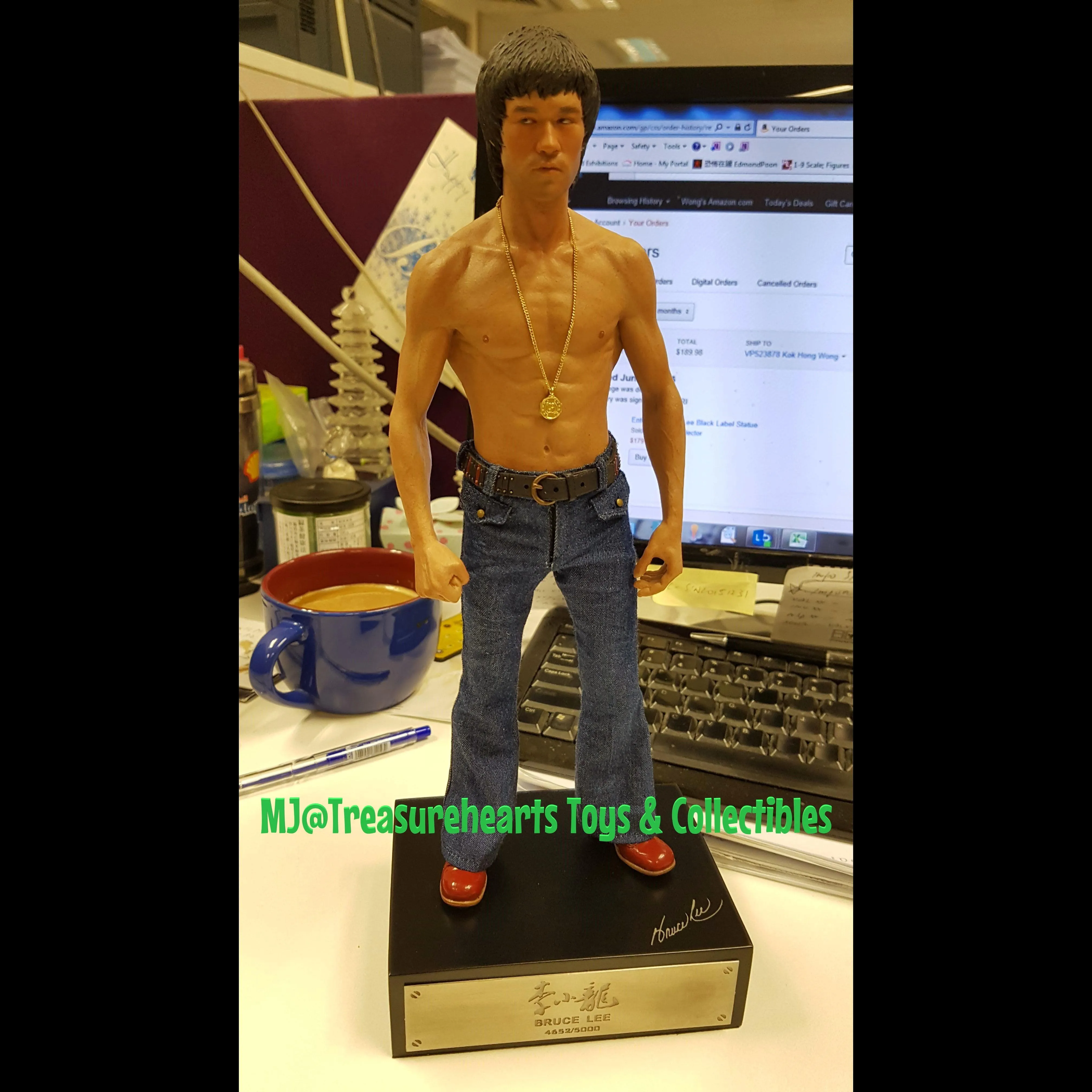 Enterbay Bruce Lee Black Label Statue