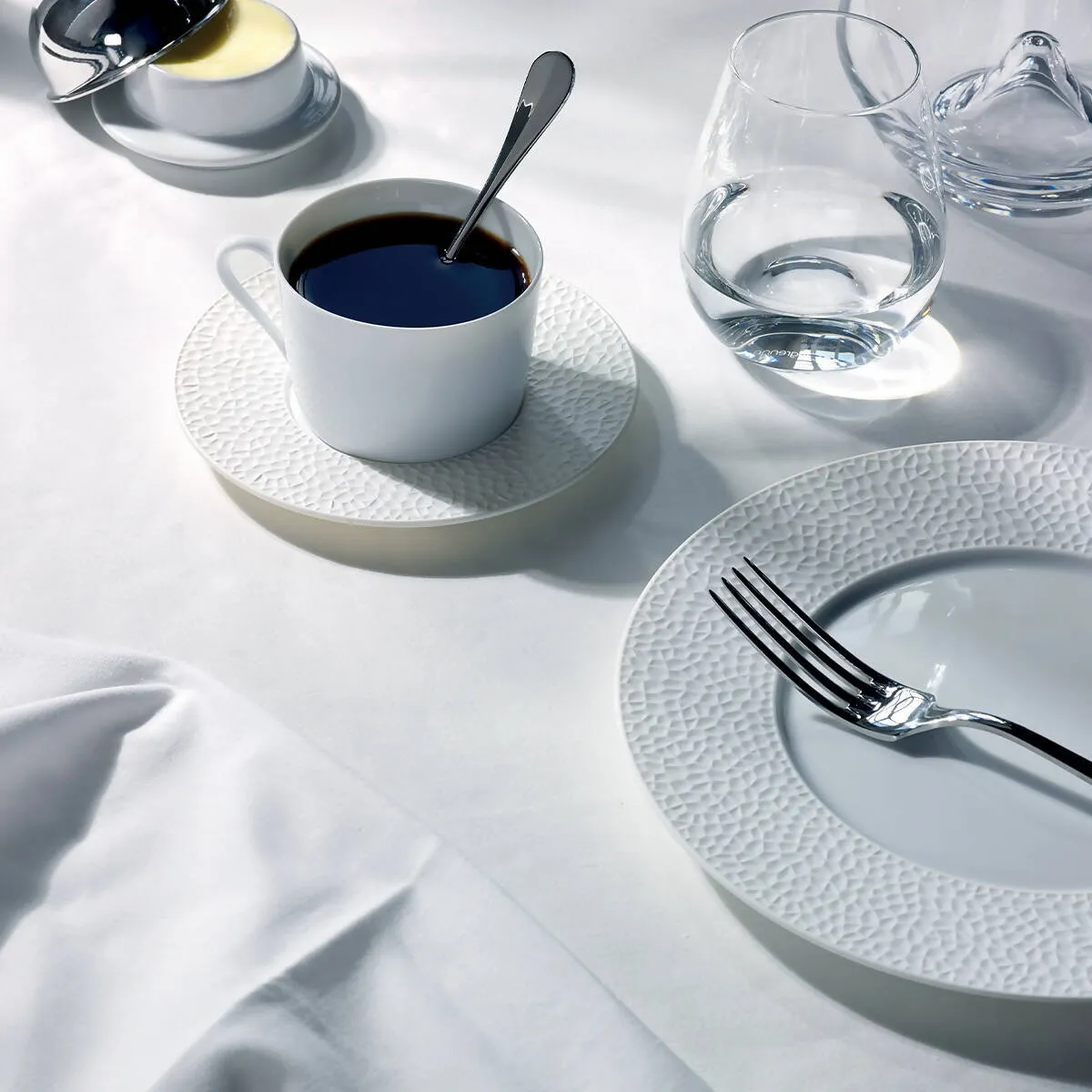 FRAGMENTS - Set of 4 round plates (11" size)