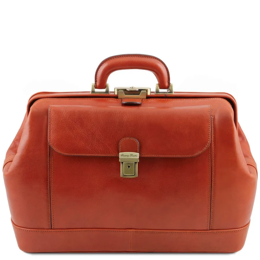 Leonardo Italian Leather Doctors Bag