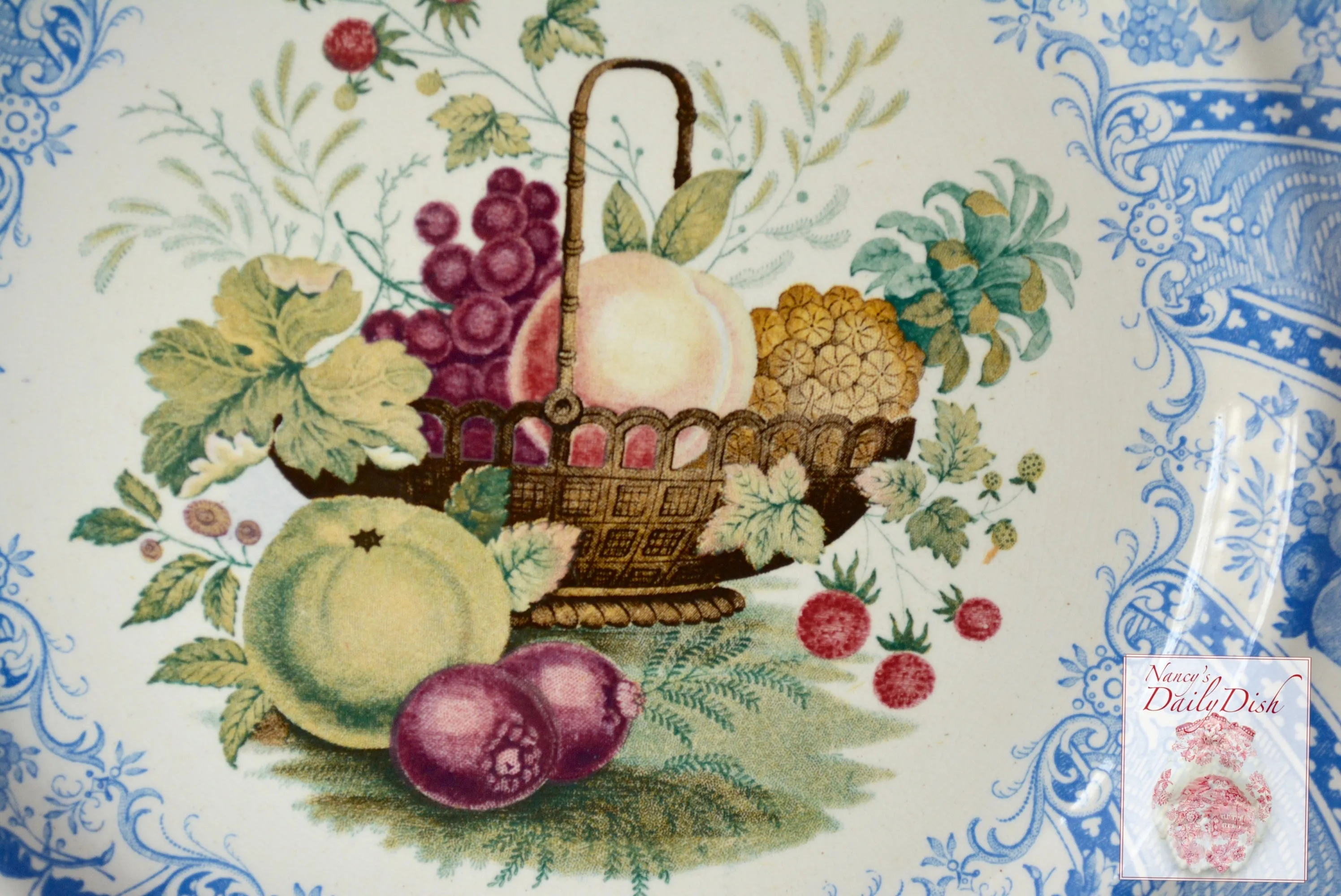 STUNNING & VERY RARE William Smith & Co ' WEDGeWOOD ' Fruit Basket Faux Bois Light Blue Polychrome Transferware Plate