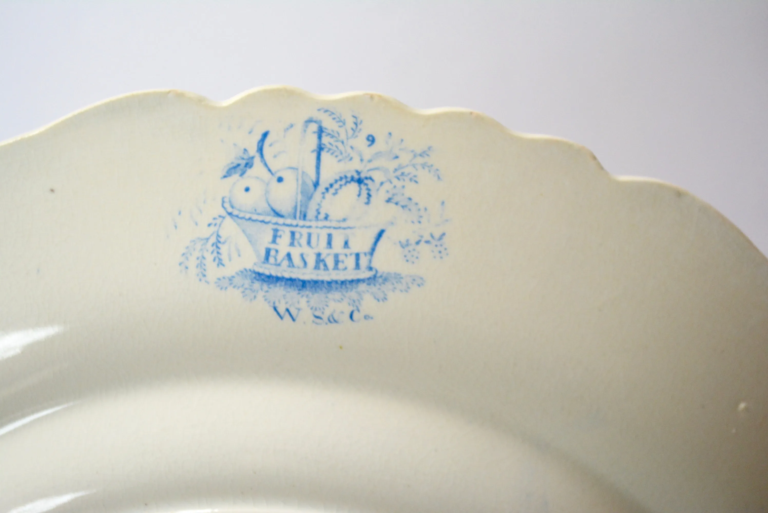 Super RARE W S & Co ' WEDGeWOOD ' Fruit Basket Handled Tray / Underplate Faux Bois Blue Polychrome Transferware