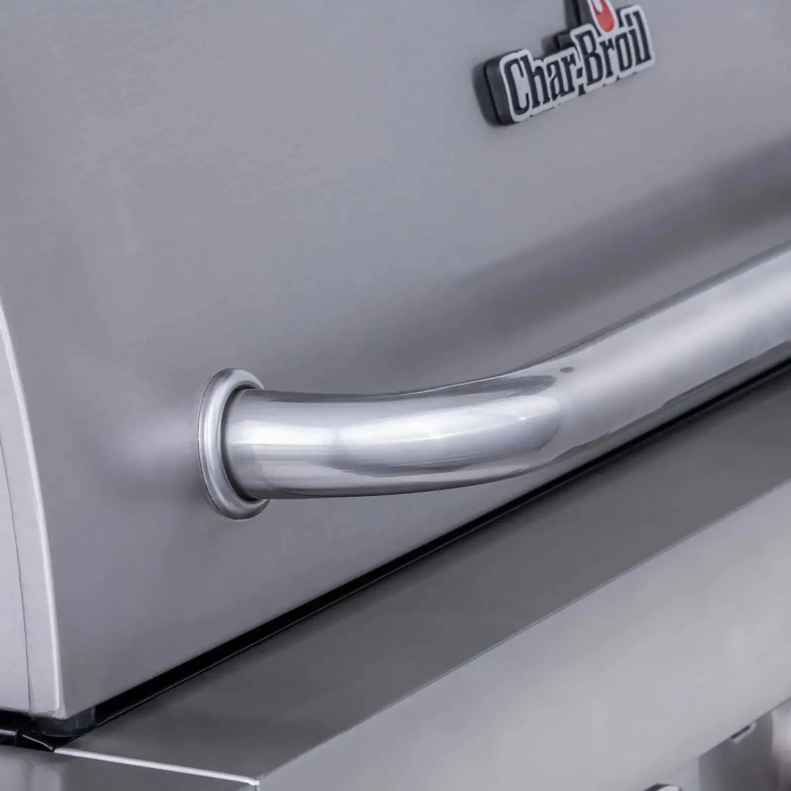 The Char-Broil COMMERCIAL SERIES™ TRU-Infrared™ 4-BURNER GAS GRILL